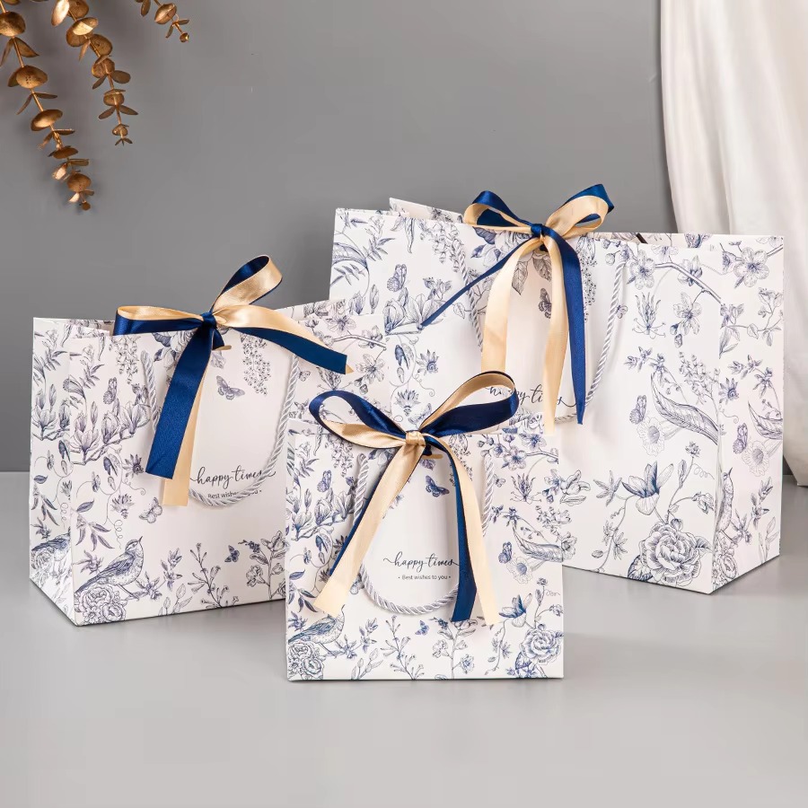 리본 장식이 있는 꽃무늬 종이 선물 가방 10개입, 휴 - Luxury Skincare Packaging 리뷰 및 가격